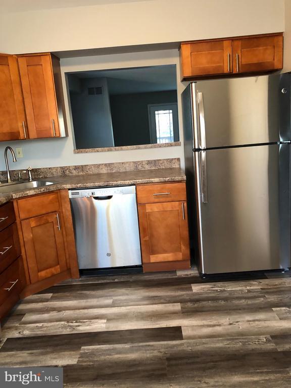 Photo - 1240 Pine Grove St