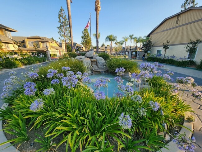 Photo - 630 W Palm Ave
