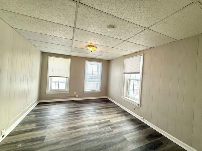 Photo - 528 Market St