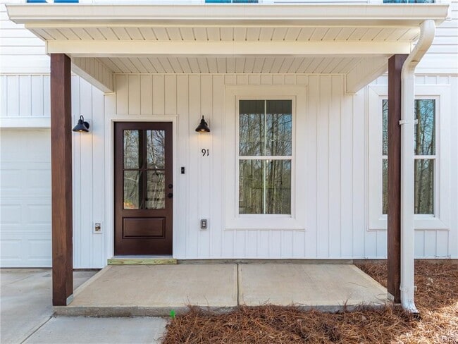Photo - 91 Smith and Wesson Way