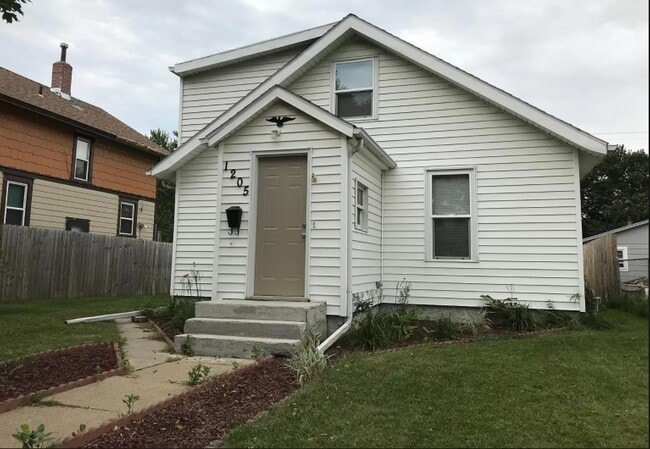 Photo - 1205 N Main Ave