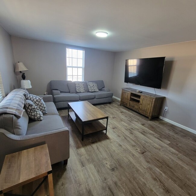 Photo - 4 Bed, 2 Bath Home for Lease-Furnished-Sparta,TN