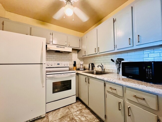 Photo - 211 Easthampton I