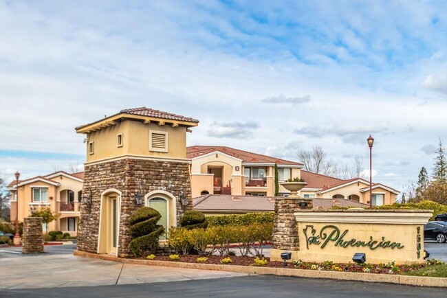 Beautiful Phoenician Apartments - 2 Bed, 2... - Beautiful Phoenician Apartments - 2 Bed, 2... Unit 721