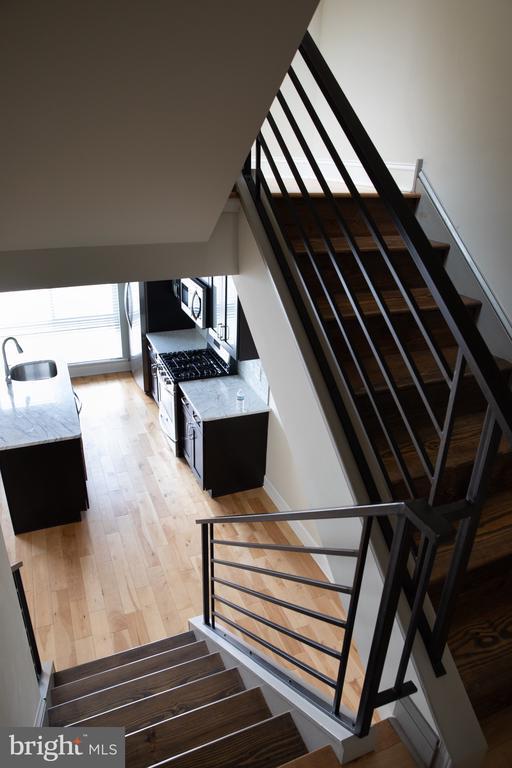 Photo - 323 E Allen St Unit 4