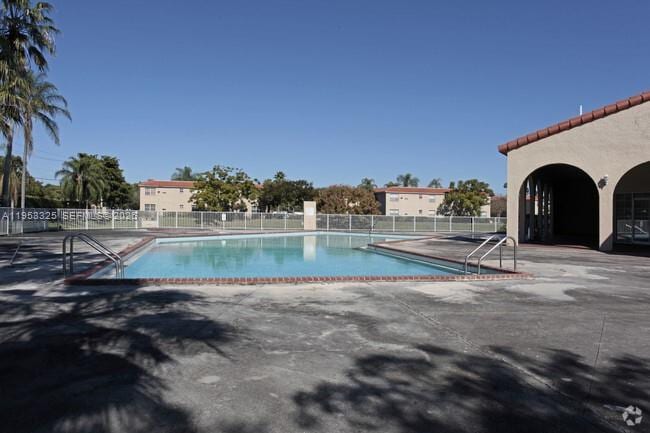 Photo - 433 SW 86th Ave Unit 108