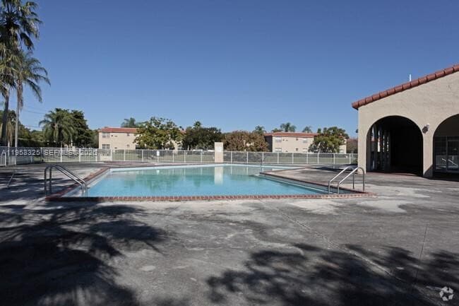433 SW 86th Ave Unit 108