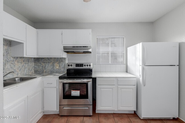 Building Photo - 12740 W Amy Dr Unit 2