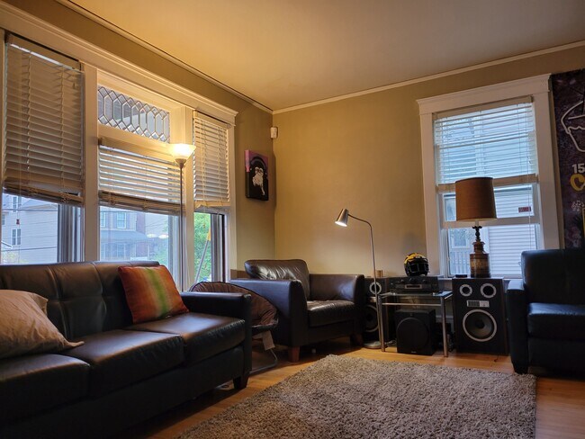 523 S 4th Ave Unit Main