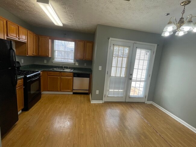 Photo - 2337 Wellington Cir