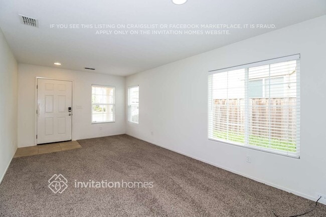 Photo - 382 Craftsman Dr