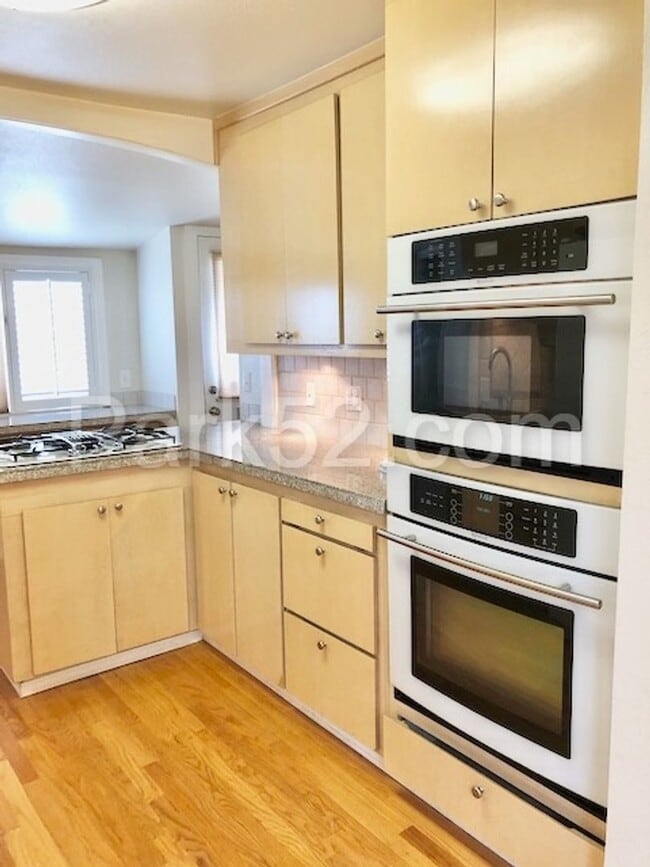 Photo - 3 Bedroom Single Family Home - Views!