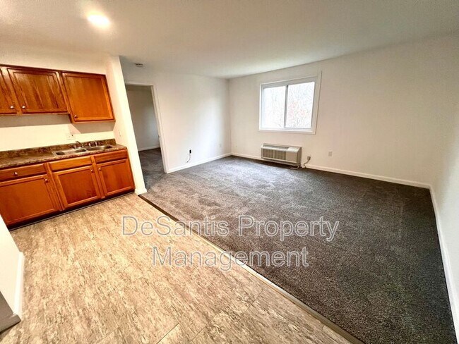 Photo - 946 Carle St Unit #6