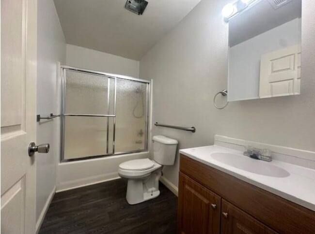 Photo - 327 Lincoln St