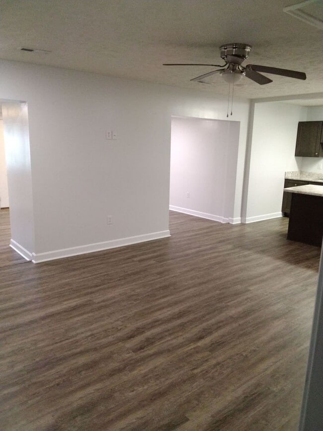 Photo - 618 Hiawatha Rd Unit B