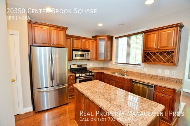 Coming Soon-Immaculate 2 Car Garage Townho...