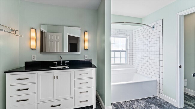 Photo - 2215 Stanford St Unit True