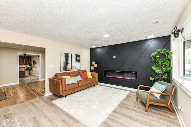 651 Fabyan Rd