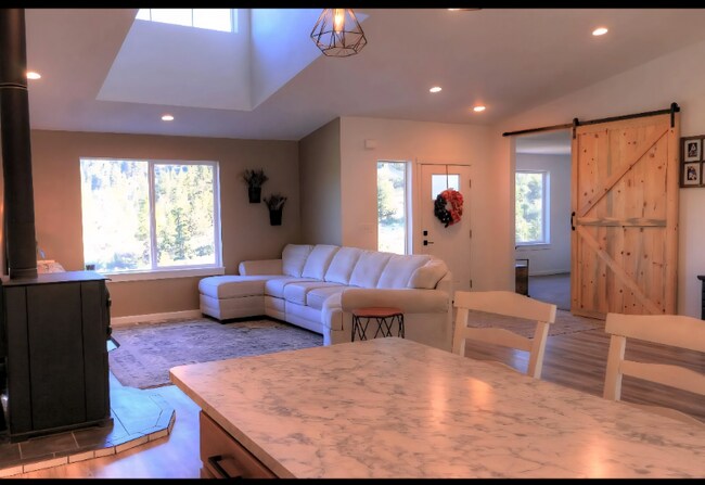 Photo - 3430 N Rdg Dr