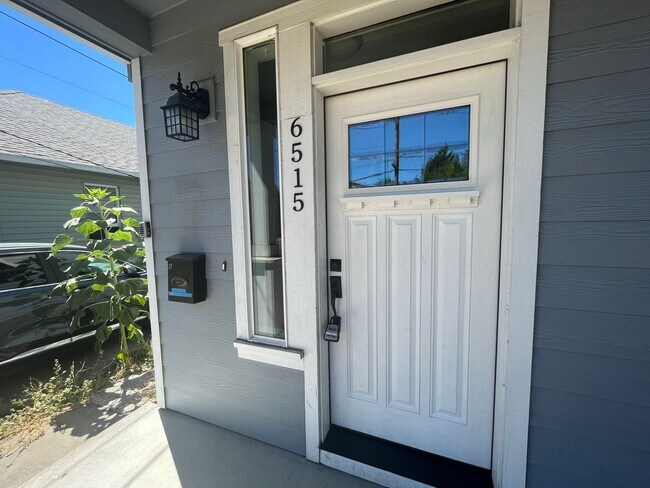 Photo - 6515 SE 81st Ave Unit #A