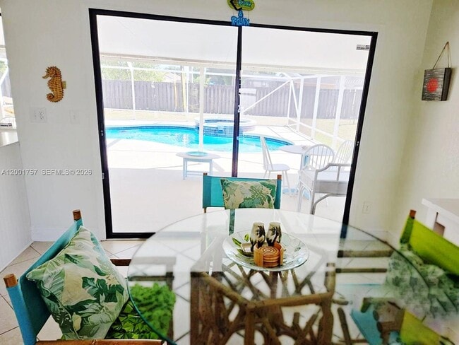 Photo - 1280 SW Jacqueline Ave