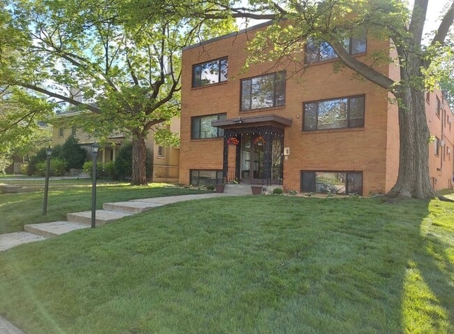 Building Photo - 2210 Pillsbury Ave Unit 6E Rental