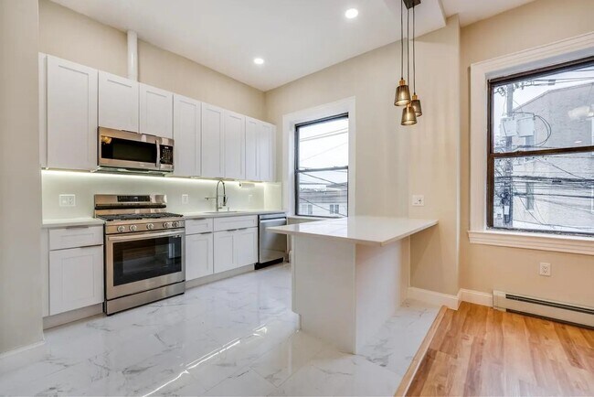 Photo - 3302 Palisade Ave Unit 2