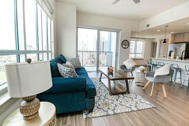 225 S Poplar St Unit SI ID1013816P