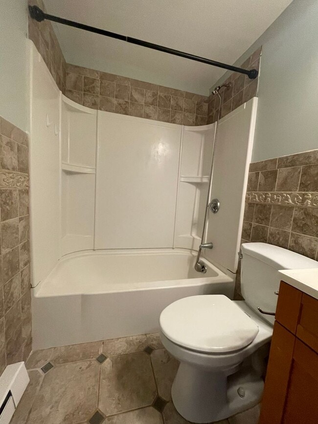 Photo - Recently updated 2 bedroom condo in charmi...