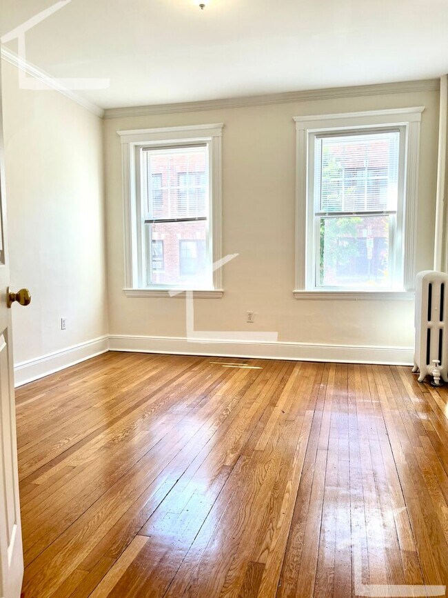 Photo - 8/1 - No Fee! Spacious, modern 2BR near Wash Sq, Cleveland Circle!