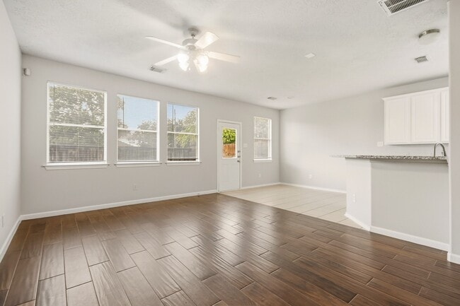 Photo - 13107 Peppergate Ln