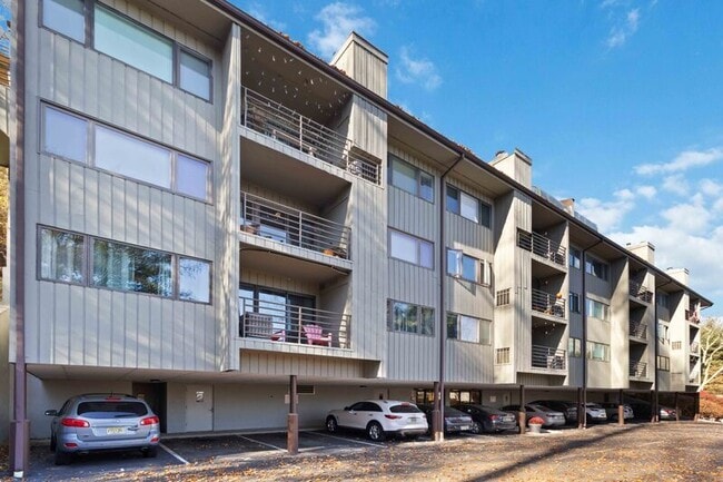 Building Photo - 61 Mt Kemble Ave Unit 308