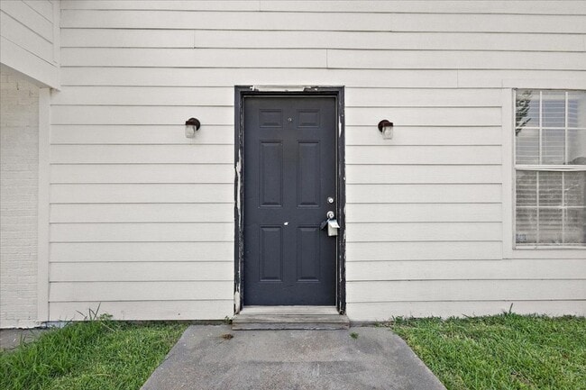 Photo - Adorable 3 bed 2 bath Townhome