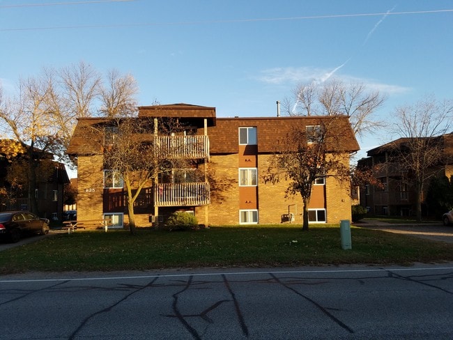 Exterior - 825 53rd Ave Unit 301
