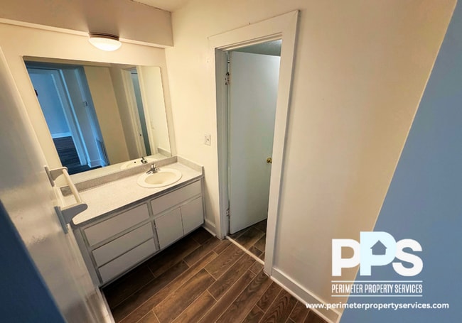 Photo - 1040 Sandtown Rd SW