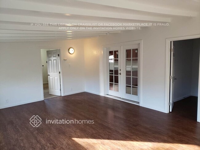 Photo - 2124 Winafred St