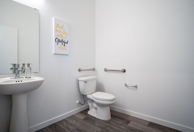 Photo - Modern 3BR/2BA Townhouse with Rooftop Views in Yesler Terrace