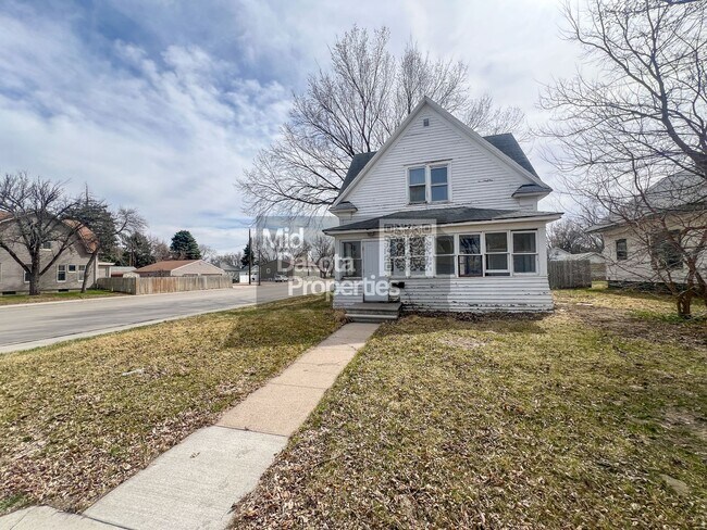 401 W 11th Ave