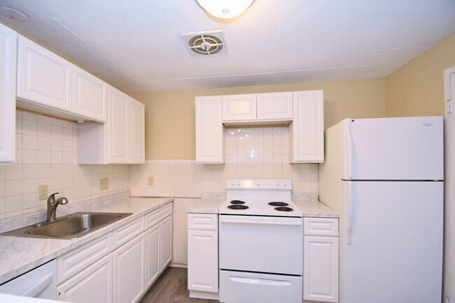 Photo - 1105 Lexington St Unit 7-3
