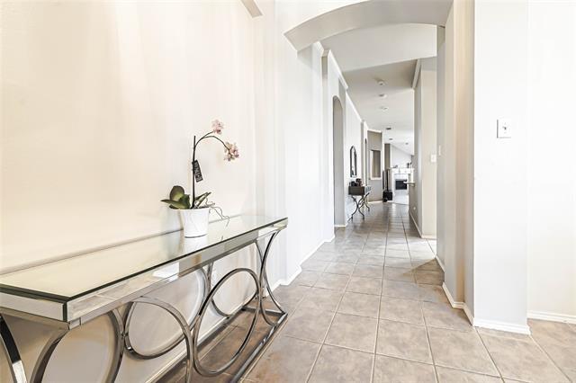 Photo - 18667 Gibbons Dr