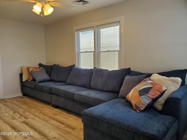 Photo - 115 Dupont Ave