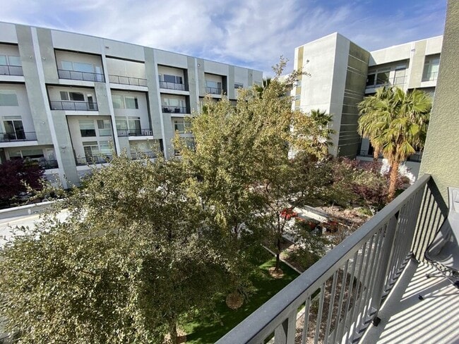 Photo - 2735 W Pebble Rd