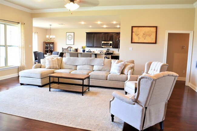 Photo - 324 Camelback Dr