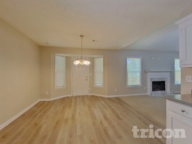 Photo - 3560 TraddSprings Way