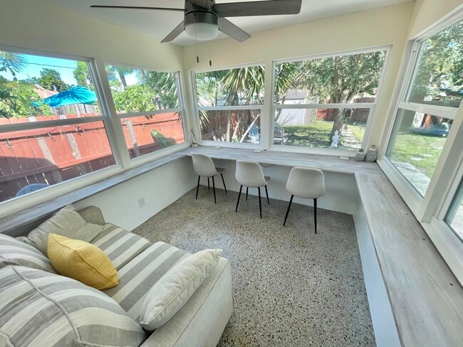 Photo - 803 NE 7th Ave