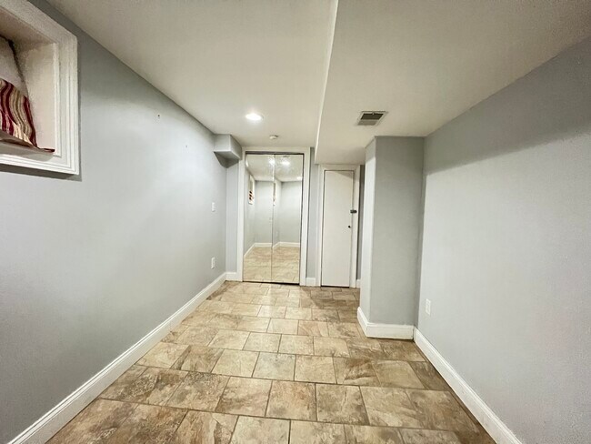 Photo - 41 Randolph Ave Unit Basement