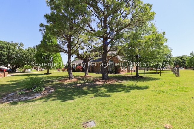 Photo - Incredible 4 Bedroom 4 Bath Home in Owasso!!!