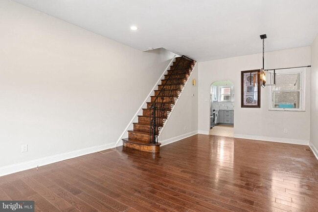 Photo - 2725 E Indiana Ave Townhome