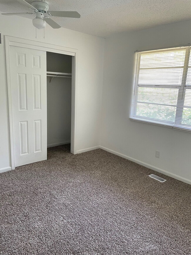 Photo - 1912 Heatherwood Dr