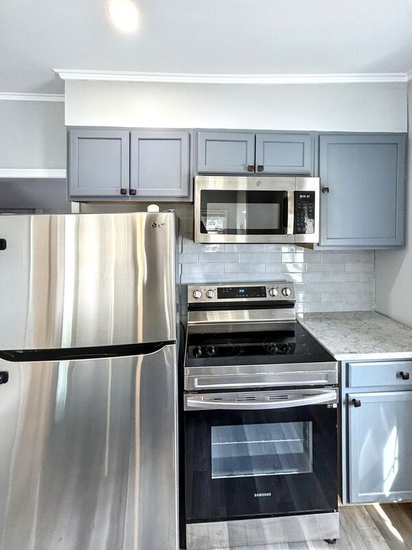 Photo - 301 W City Point Rd